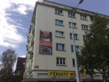 Instalace reklamních bannerů